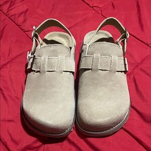 Elegant Beige Suede Mules